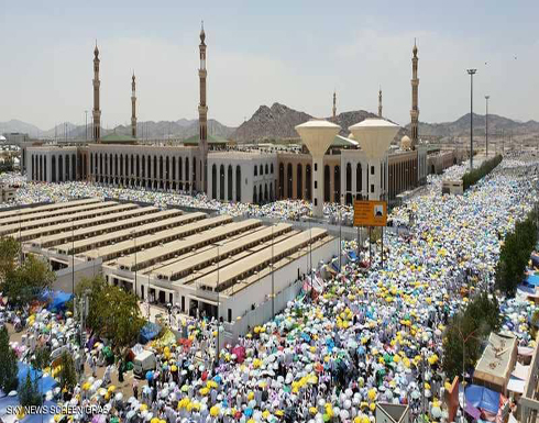 الحجاج يؤدون شعائر عرفات.. ويستعدون للنفرة