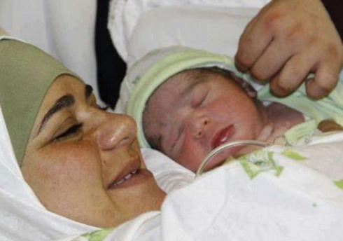 78 نطفة مهربة من السجون " الإسرائيلية " إلى زوجات الأسرى 78 نطفة مهربة من السجون " الإسرائيلية " إلى زوجات الأسرى