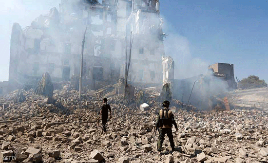 غارة للتحالف تضرب غرفة عمليات حوثية وتقتل خبيري صواريخ