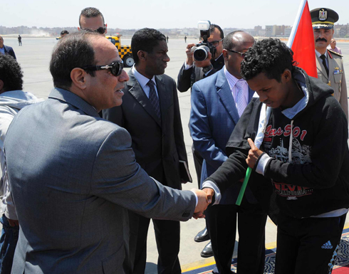 مصر : السيسي حرر إثيوبيين مختطفين في ليبيا .. ومصادر ليبية تنفي مصر : السيسي حرر إثيوبيين مختطفين في ليبيا .. ومصادر ليبية تنفي