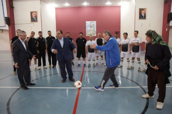 المولا يرعى مباراة ودية بين جامعة البترا والتلفزيون الأردني المولا يرعى مباراة ودية بين جامعة البترا والتلفزيون الأردني