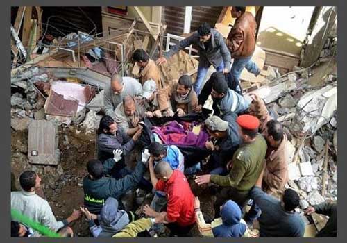 كارثة جديدة بمصر: انهيار عقار سكنى من 12 طابقا بالإسكندرية و5 جثث حتى الآن