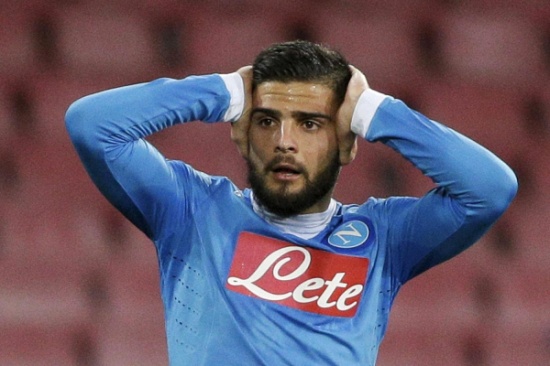 لص يسرق نجم نابولي انسيني ويطلب منه ان يهديه هدفاً ! لص يسرق نجم نابولي انسيني ويطلب منه ان يهديه هدفاً !