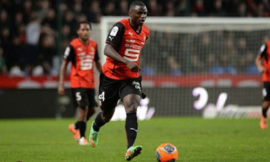 لاعب يسجل هدفا بأسلوب ساخر