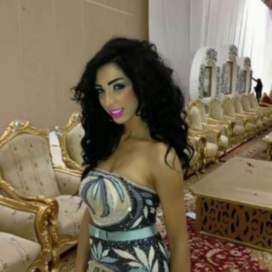 دنيا بطمة: أحلام غير جميلة وأرفض الزواج من شيعي (فيديو)