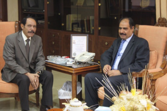 رئيس جامعة الزرقاء يستقبل رئيس المكتب الثقافي الكويتي