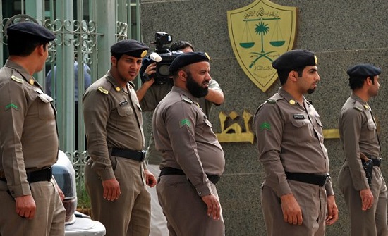 بالصورة : 40 جلدة لسعودي أمام مطلقته بالصورة : 40 جلدة لسعودي أمام مطلقته