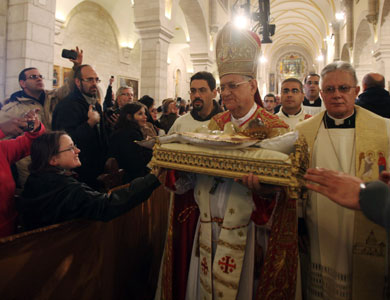 بيت لحم تحتفل بالميلاد والبابا فرنسيس يترأس أول قداس في حبريته