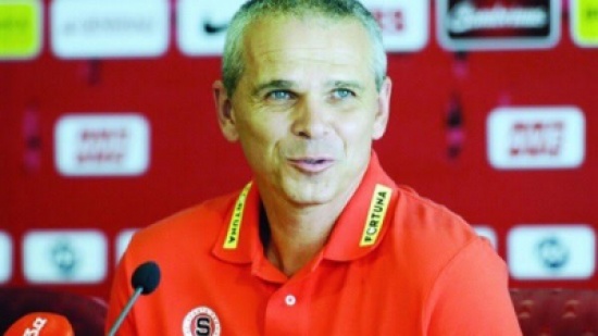 مدرب جديد ينافس كانافارو على قيادة النصر السعودي..تعرف عليه
