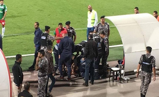 بالصور : وفاة كبير مشجعي الوحدات ''أبو غضب'' بنوبة قلبية بالصور : وفاة كبير مشجعي الوحدات ''أبو غضب'' بنوبة قلبية