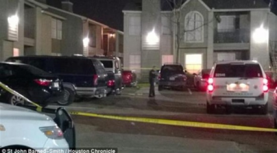 طفل يقتل برصاصة طائشة اخترقت غرفة نومه طفل يقتل برصاصة طائشة اخترقت غرفة نومه