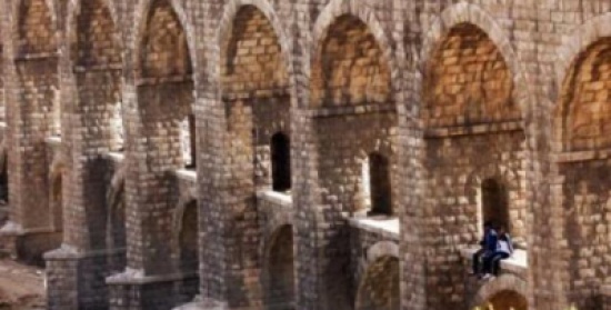 عمان : وفاة خمسيني سقط عن  " الجسور العشرة "  في القويسمة