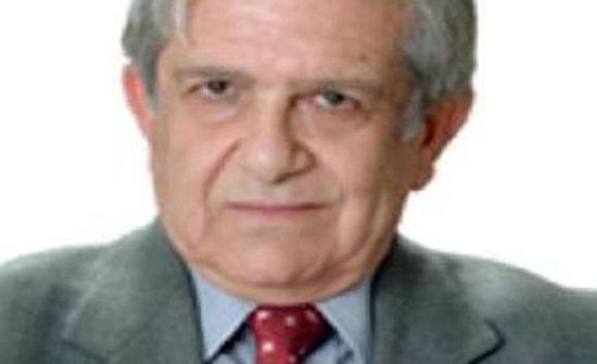 المترجم الصياغ: المترجم الناجح يمتاز بالتمكن والتمرس باللغتين وبالثقافتين المترجم الصياغ: المترجم الناجح يمتاز بالتمكن والتمرس باللغتين وبالثقافتين