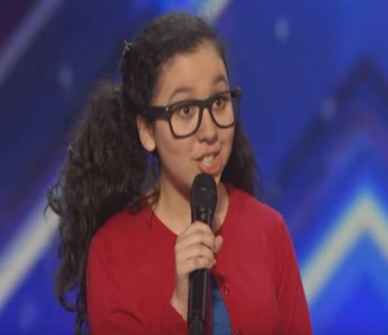 فيديو| فتاة تسخر من ترامب بطريقة لاذعة!