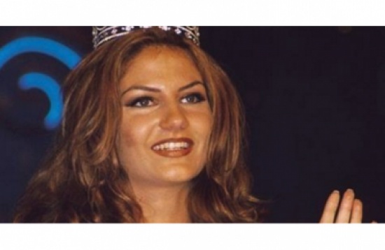 بعد 16 عاماَ من تتويجها ملكة جمال لبنان... كيف أصبحت ساندرا رزق؟! بعد 16 عاماَ من تتويجها ملكة جمال لبنان... كيف أصبحت ساندرا رزق؟!
