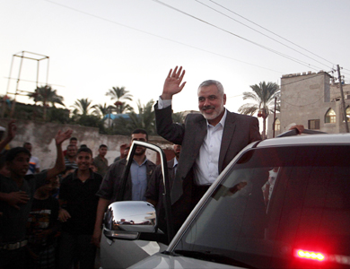 هنية يدعو إلى البدء فورا في إعادة إعمار ما دمرته إسرائيل في غزة