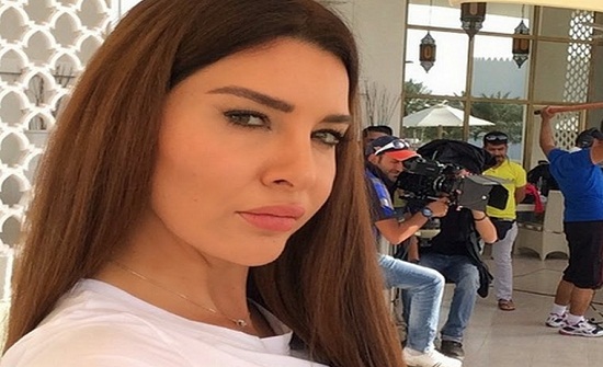 بالصورة : لاميتا فرنجية بالمايوه.. إثارة وأنوثة طاغية بالصورة : لاميتا فرنجية بالمايوه.. إثارة وأنوثة طاغية
