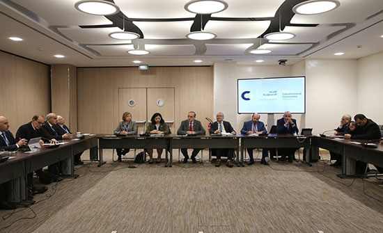 "الدستورية" السورية تلتئم بجنيف لبحث أجندة الجولة الثانية (شاهد) "الدستورية" السورية تلتئم بجنيف لبحث أجندة الجولة الثانية (شاهد)