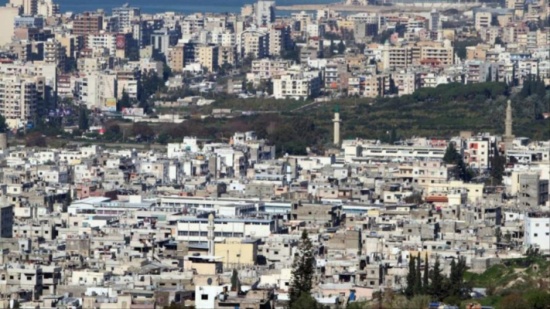 تحرك فلسطيني بمخيم عين الحلوة رفضا لانشاء جدار حوله