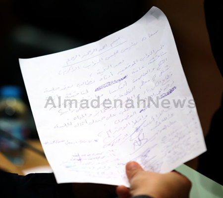 بالصور : " الكسا " تفرض حضورها على جلسة النواب الإثنين بالصور : " الكسا " تفرض حضورها على جلسة النواب الإثنين