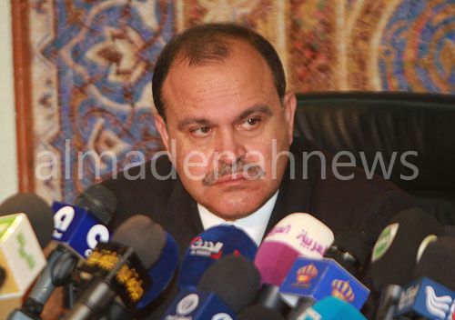 وزير الداخلية : لا فرق بين ابن الاردنية وابن الأردني وزير الداخلية : لا فرق بين ابن الاردنية وابن الأردني