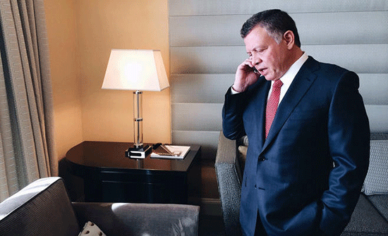 الملك يطمئن على صحة عباس الملك يطمئن على صحة عباس