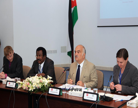 الامير الحسن يفتتح فعاليات المؤتمر الاقليمي لتاريخ العمل الانساني الحديث الامير الحسن يفتتح فعاليات المؤتمر الاقليمي لتاريخ العمل الانساني الحديث