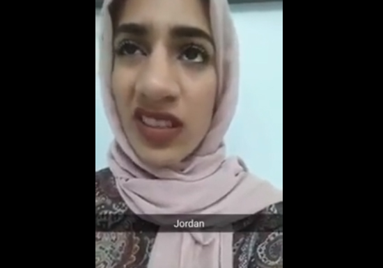 فيديو : سودانية مبدعة تقلد اللهجات .. شاهد كيف قلدت اللهجة الاردنية والفلسطينية وغيرها فيديو : سودانية مبدعة تقلد اللهجات .. شاهد كيف قلدت اللهجة الاردنية والفلسطينية وغيرها