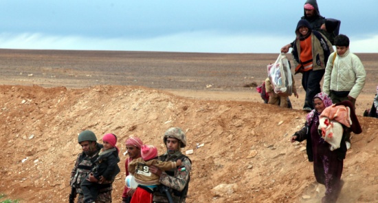 حرس الحدود تستقبل 231 لاجئاً سورياً حرس الحدود تستقبل 231 لاجئاً سورياً