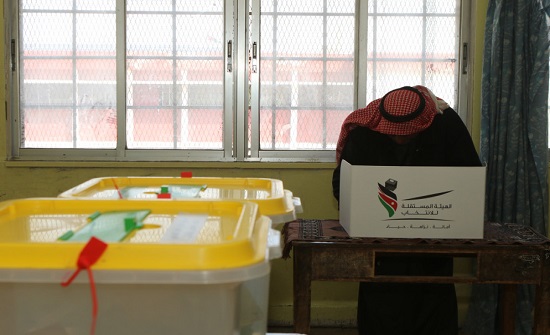 %15 نسبة الاقتراع في جميع المحافظات حتى الثانية عصرا