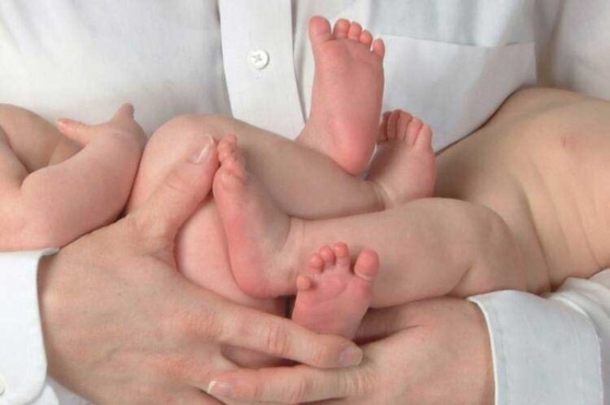 وفاة رضيعين بسبب قطع متعمد للكهرباء وفاة رضيعين بسبب قطع متعمد للكهرباء