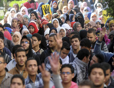 أنصار مرسي يودعون عام 2013 بمظاهرات تندد بـ”الانتهاكات” ضد الطلاب