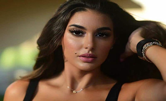 “شاهد” بطن ياسمين صبري يثير موجة واسعة من الجدل “شاهد” بطن ياسمين صبري يثير موجة واسعة من الجدل