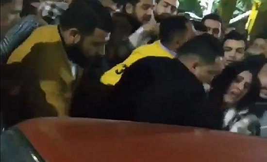 مفاجأة صادمة حول التحرش الجماعي بالفتاة المصرية- فيديو مفاجأة صادمة حول التحرش الجماعي بالفتاة المصرية- فيديو