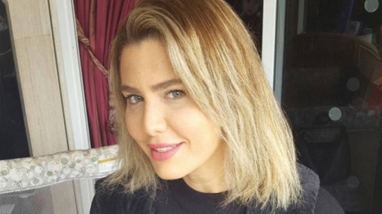 صورٌ جديدة لجويل حاتم بالـ"بيكيني"!
