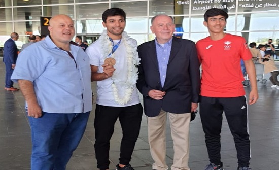 صور : استقبال حافل لبطل الكاراتيه المصاطفة الفائز ببرونزية أولمبياد طوكيو صور : استقبال حافل لبطل الكاراتيه المصاطفة الفائز ببرونزية أولمبياد طوكيو