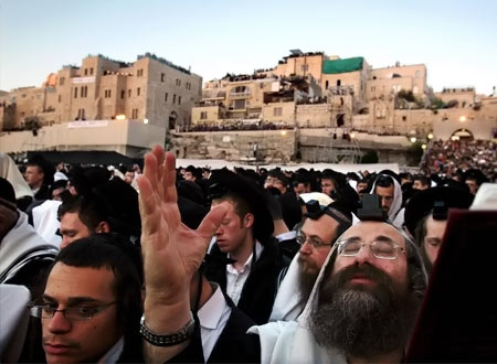 حاخام اسرائيلي في الأردن .. لمساعدة لاجئين سوريين حاخام اسرائيلي في الأردن .. لمساعدة لاجئين سوريين