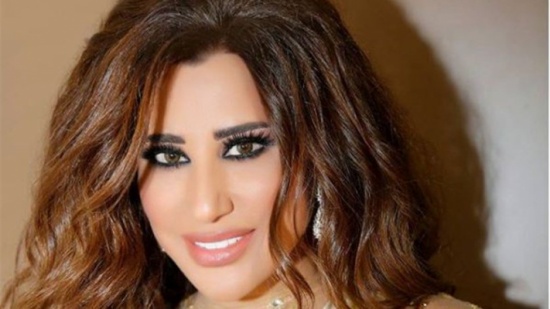 هديّة رومانسيّة لنجوى كرم من معجب سرّي.. "عرّف عن نفسك"!