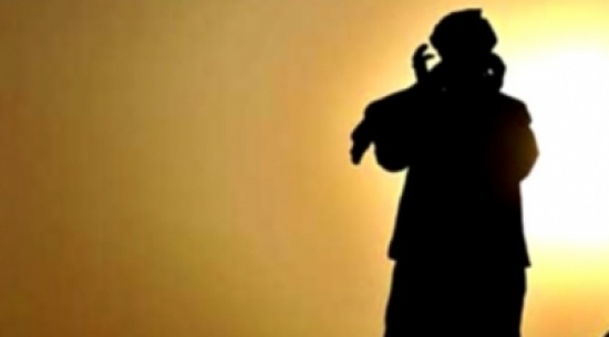 فيديو /  ستبكى عندما تعرف لماذا لم يؤذن الرسول ﷺ ولا مره فى حياته !