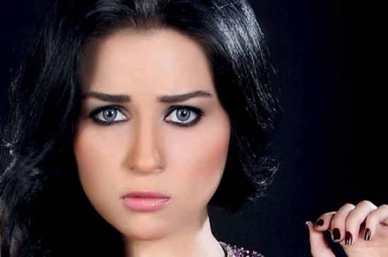مي عز الدين تورط هشام عباس في 30 ألف جنيه مي عز الدين تورط هشام عباس في 30 ألف جنيه