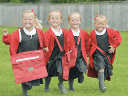 أربعة توائم في صف واحد!