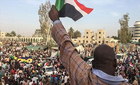"الشيوعي" السوداني يرفض لقاء المجلس العسكري منفردا "الشيوعي" السوداني يرفض لقاء المجلس العسكري منفردا