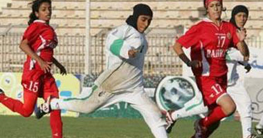 السعودية تنفى السماح بدخول النساء لملاعب كرة القدم السعودية تنفى السماح بدخول النساء لملاعب كرة القدم