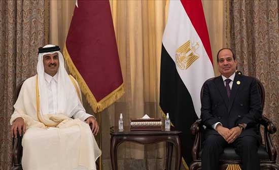 أمير قطر يلتقي الرئيس المصري وولي عهد أبو ظبي في بكين أمير قطر يلتقي الرئيس المصري وولي عهد أبو ظبي في بكين