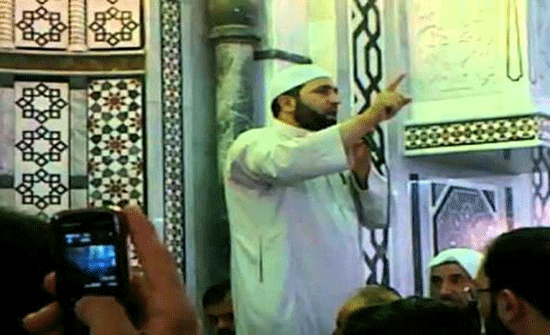 بعد التهجير.. أوقاف “الأسد” تفرض شروطًا مذلة على أئمة مساجد دوما