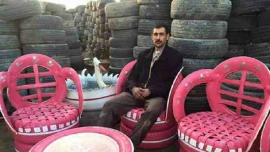 صور: عراقي يحول إطارات السيارات المستعملة إلى أثاث وتحف فنية صور: عراقي يحول إطارات السيارات المستعملة إلى أثاث وتحف فنية
