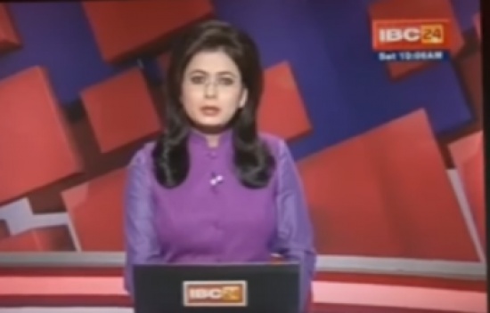 لحظة صادمة.. بالفيديو: مذيعة تتلقى نبأ وفاة زوجها على الهواء وهي تقرأ خبراً عاجلاً