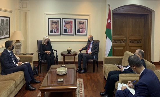 الأردن يؤكد وقوفه بكل إمكاناته إلى جانب العراق في مواجهة كل التحديات الأردن يؤكد وقوفه بكل إمكاناته إلى جانب العراق في مواجهة كل التحديات