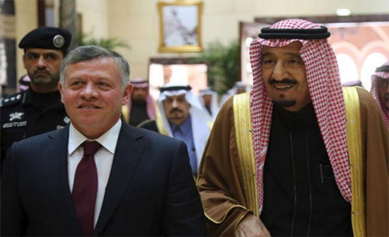 الملك يبحث مع خادم الحرمين التداعيات الخطيرة لقرار ترامب الملك يبحث مع خادم الحرمين التداعيات الخطيرة لقرار ترامب