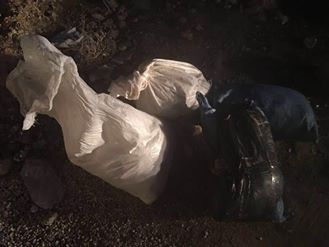 الصور / كمين أمني لضبط تجار مخدرات والعثور على 400 الف حبة مخدرة الصور / كمين أمني لضبط تجار مخدرات والعثور على 400 الف حبة مخدرة